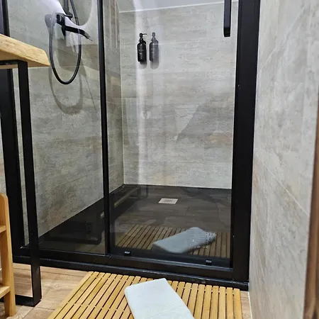 De Les Flors Деревянный коттедж Gramos