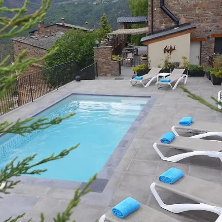 De Les Flors Lodge Gramos