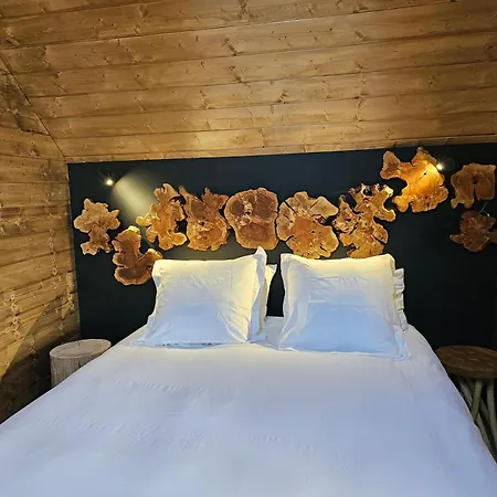 De Les Flors Lodge